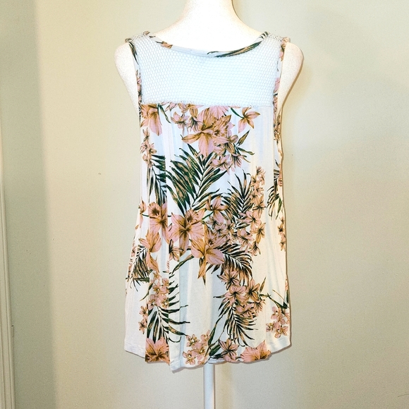 Maurices~Tropical Mesh Yoke Tank size Lg - Picture 5 of 10